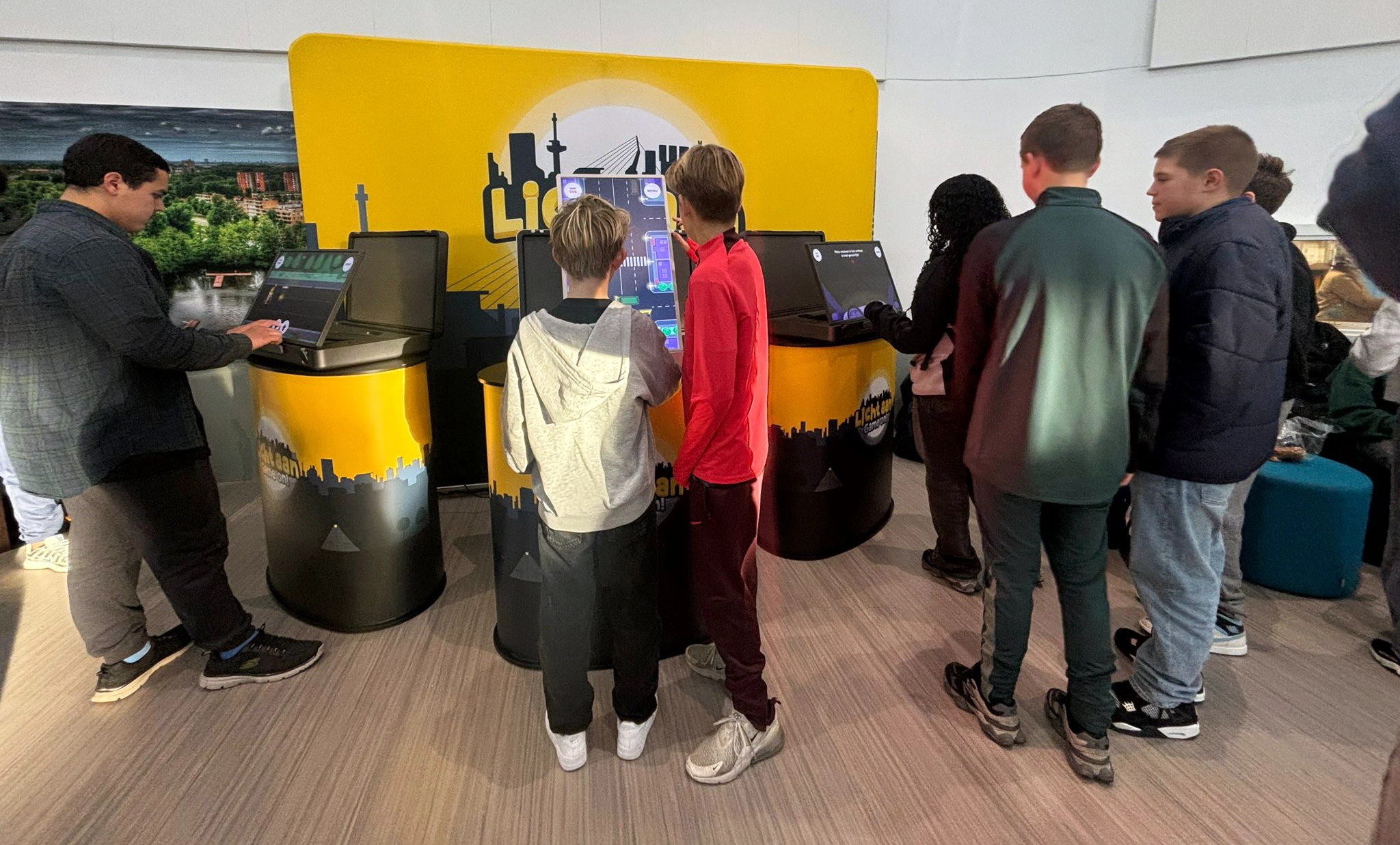 Leerlingen Vak College Hillegersberg spelen Licht aan, game on!